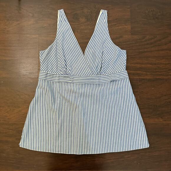J. Crew light blue & white striped v-neck cotton sleeveless top size 10 - Picture 5 of 12